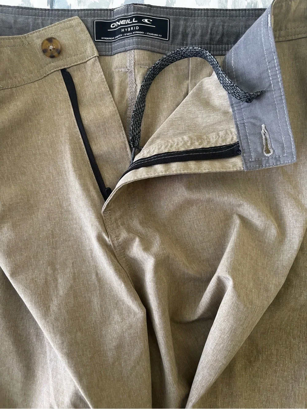 O'Neill Reserve Heather Hybrid Short Khaki 42 Waist 11” Inseam NWT